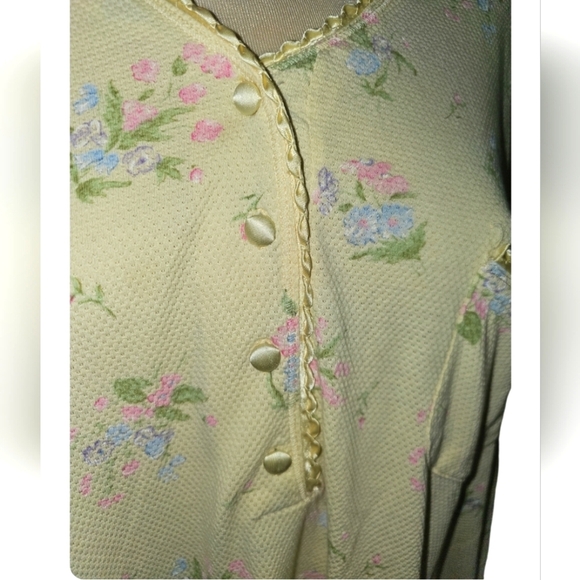 CottageCore Nightgown Floral Vintage Waffle Satin Details - Picture 4 of 9
